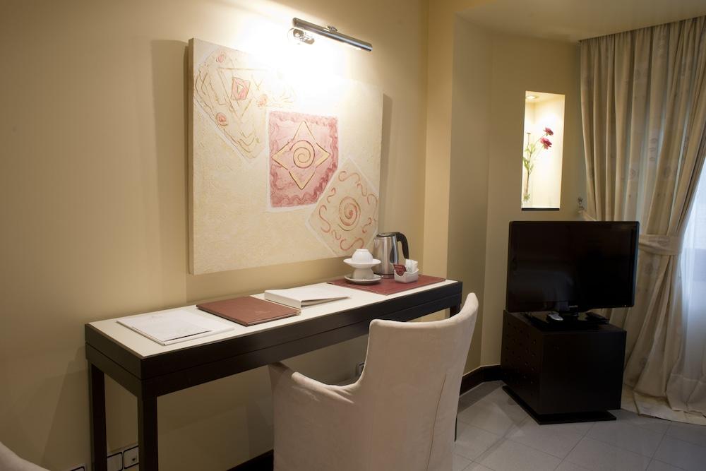 A Casa Canut Hotel Gastronomic Les Escaldes Exterior foto A room at the hotel