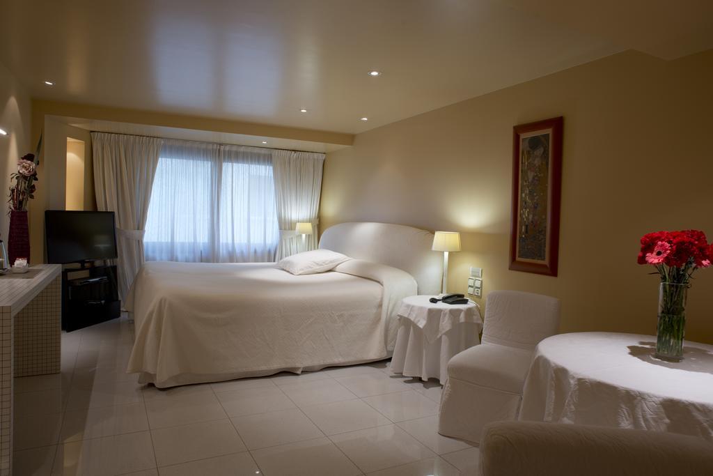 A Casa Canut Hotel Gastronomic Les Escaldes Exterior foto A room at the hotel