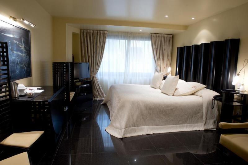 A Casa Canut Hotel Gastronomic Les Escaldes Exterior foto A room at the Mandarin Oriental